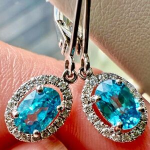 Elegant NWT NATURAL BLUE ZIRCON & DIAMOND 14 kt white gold lever back EARRINGS